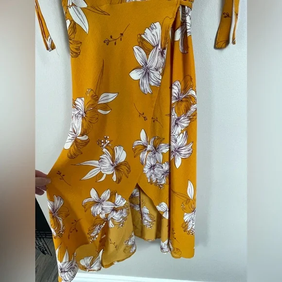 AX Paris Yellow Wrap Dress - Picture 6 of 9